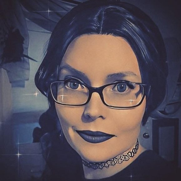 Meet the Posher Other - Meet your Posher, Kari